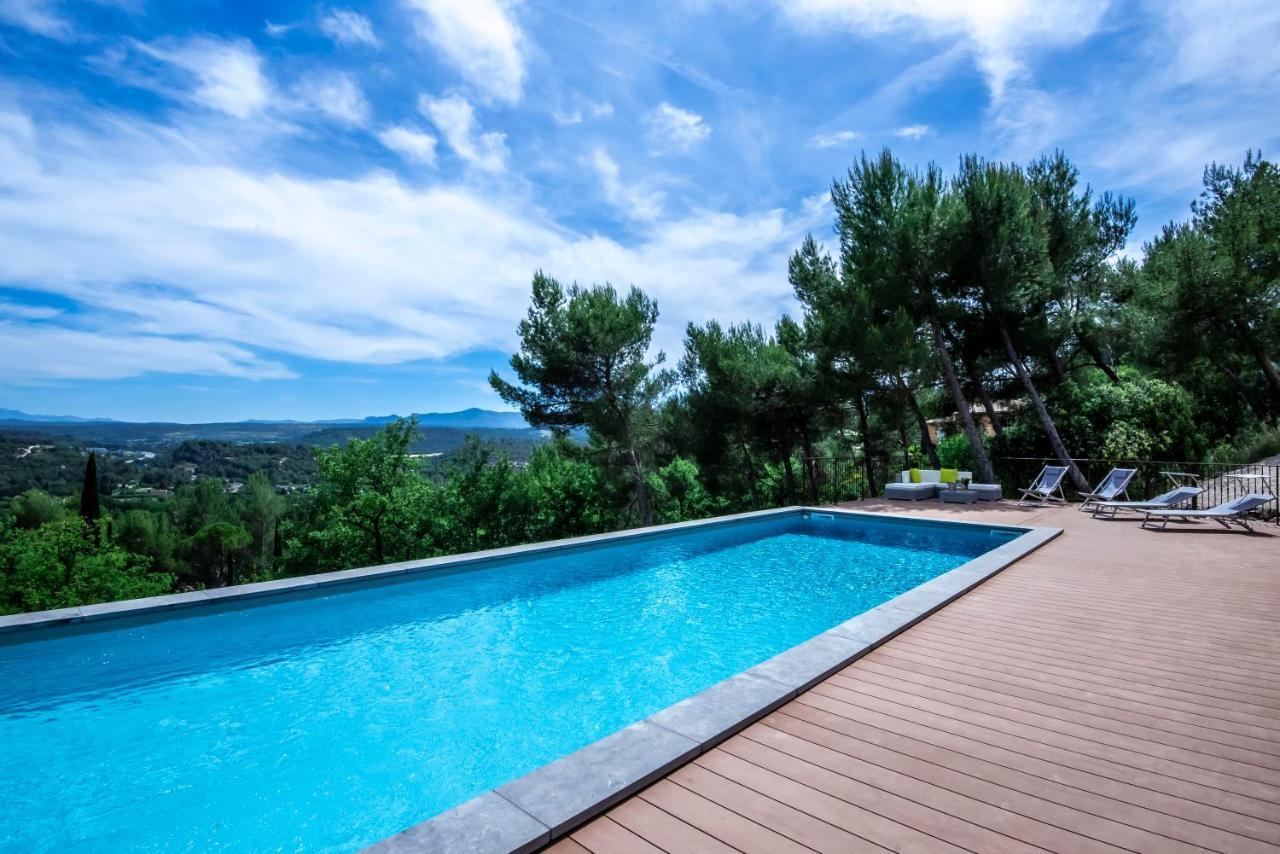 Villa Lumineuse Avec Piscine Clim 1Ere Etage Vue Panoramique Sur Les Montagnes Sur Le Site De La Sainte-Victoire Le Tholonet Exteriér fotografie