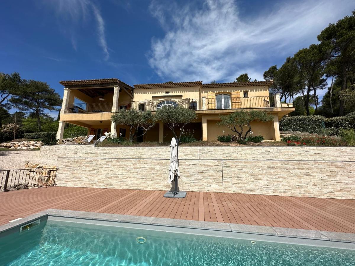 Villa Lumineuse Avec Piscine Clim 1Ere Etage Vue Panoramique Sur Les Montagnes Sur Le Site De La Sainte-Victoire Le Tholonet Exteriér fotografie