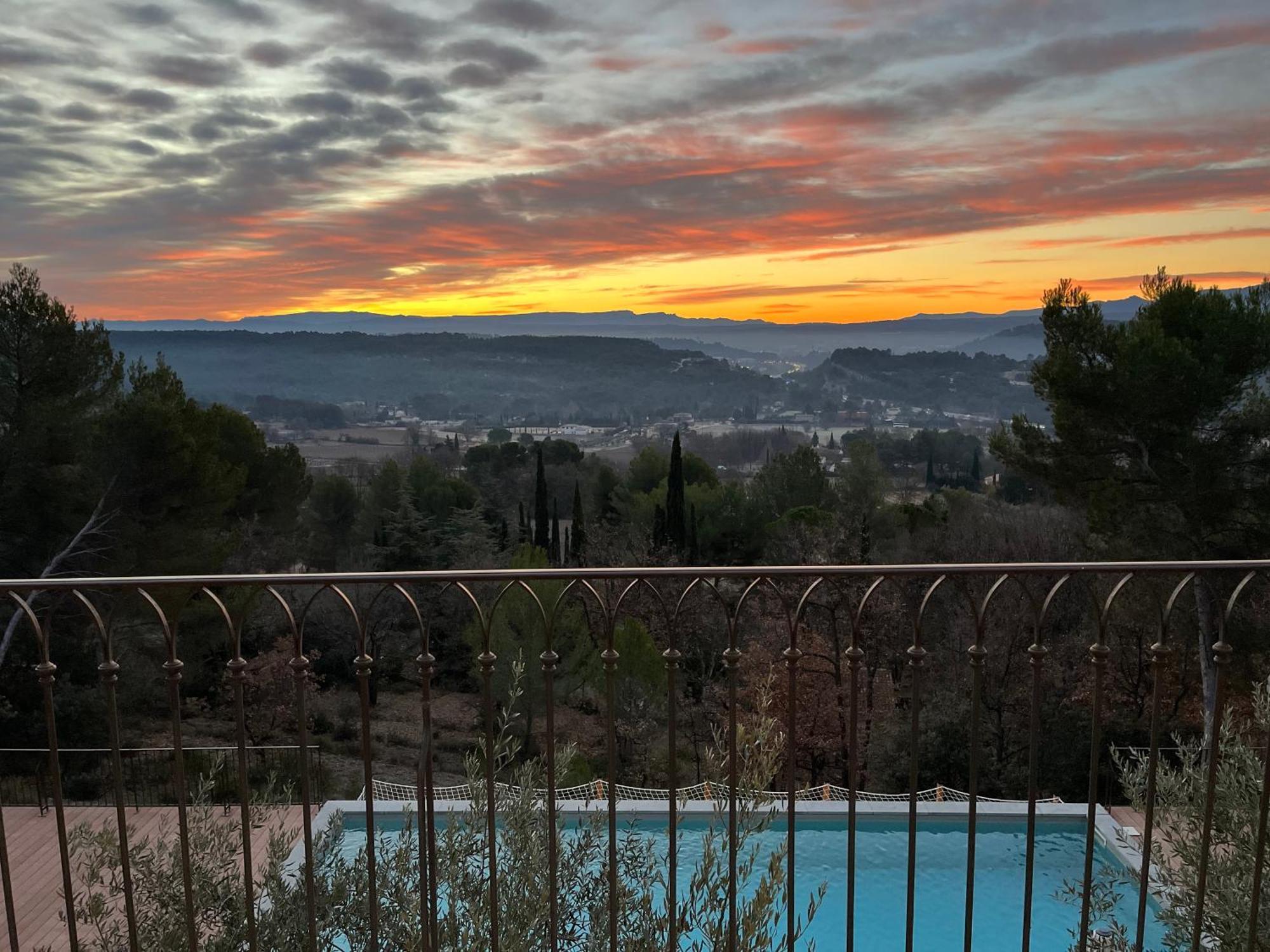 Villa Lumineuse Avec Piscine Clim 1Ere Etage Vue Panoramique Sur Les Montagnes Sur Le Site De La Sainte-Victoire Le Tholonet Exteriér fotografie