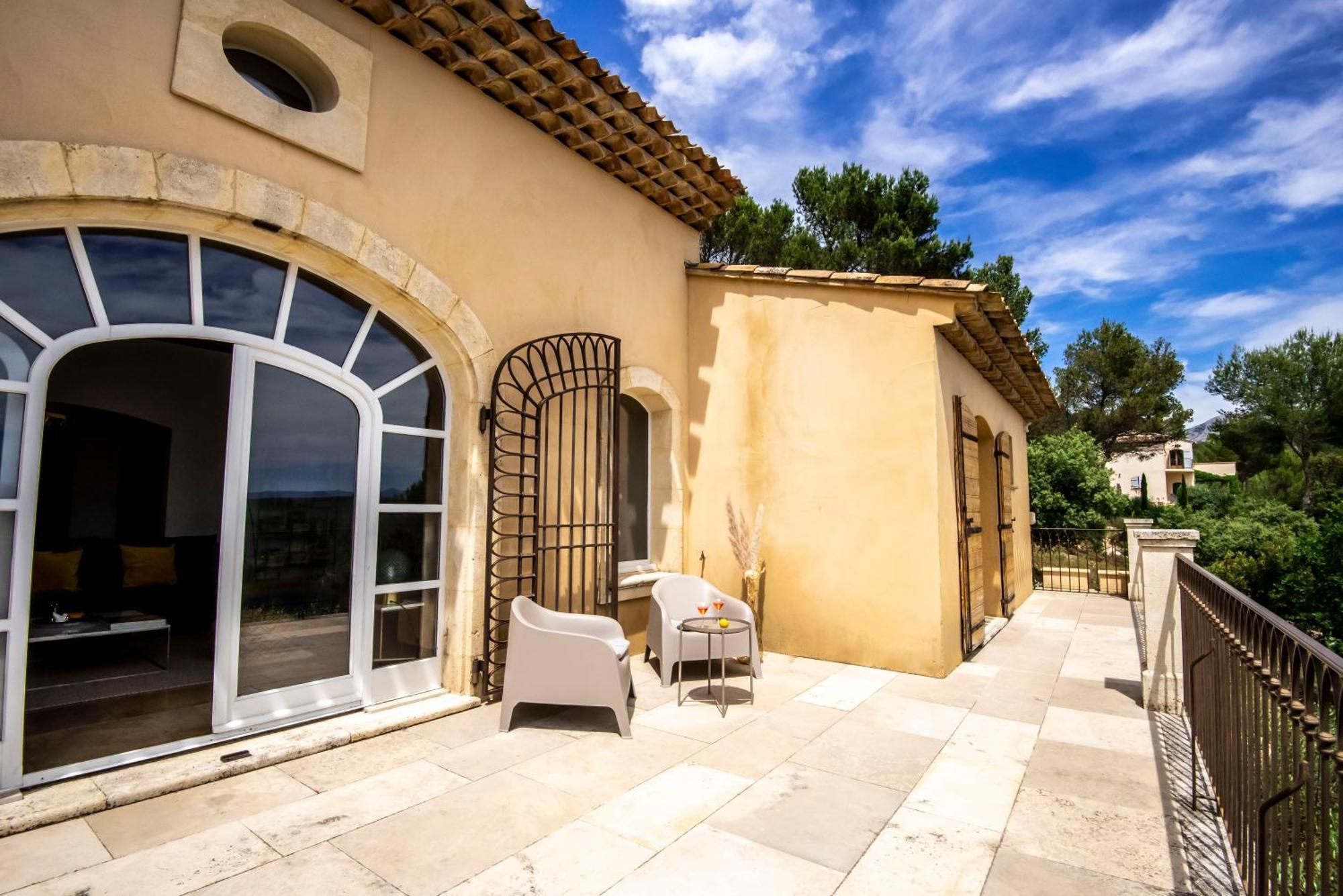 Villa Lumineuse Avec Piscine Clim 1Ere Etage Vue Panoramique Sur Les Montagnes Sur Le Site De La Sainte-Victoire Le Tholonet Exteriér fotografie