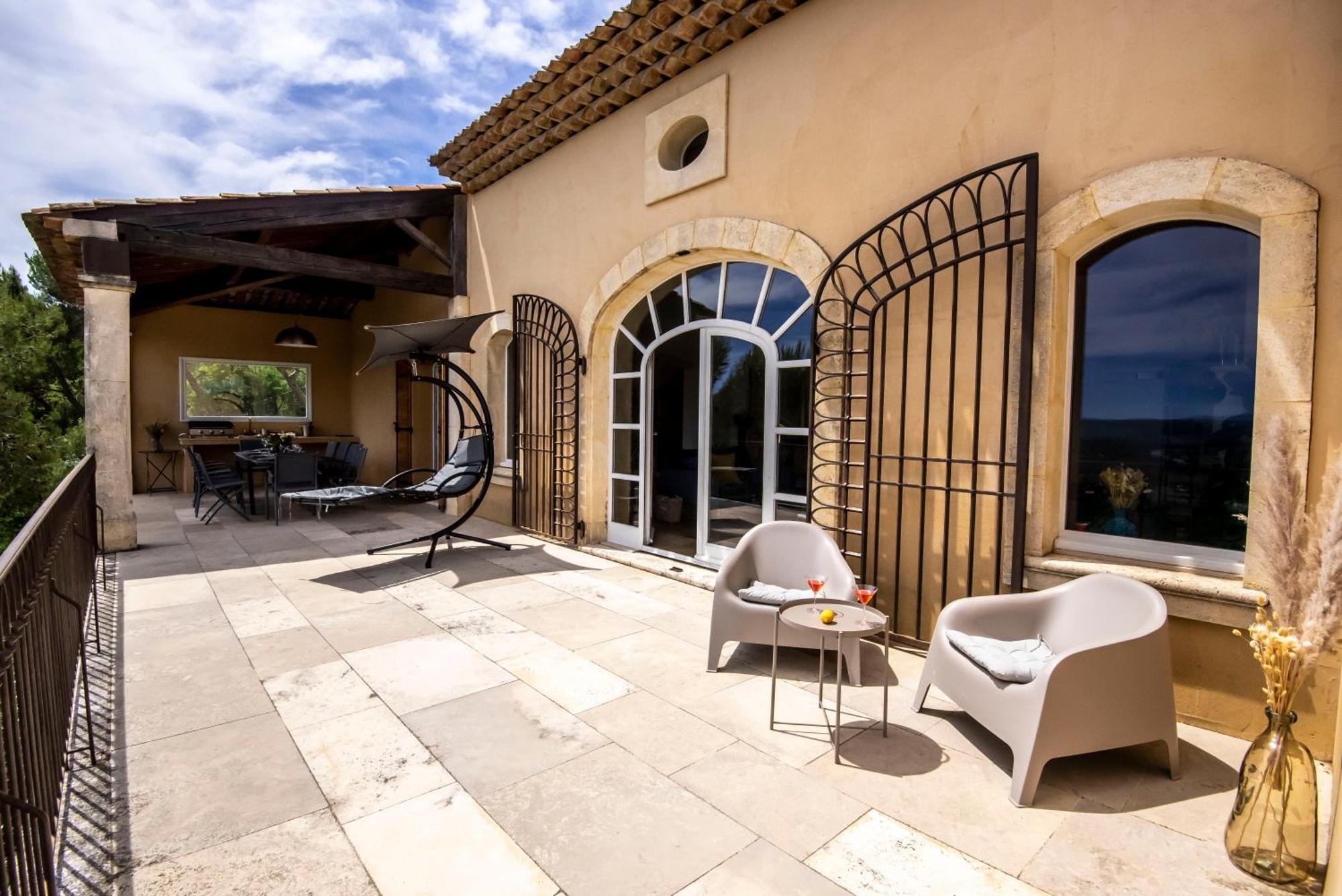Villa Lumineuse Avec Piscine Clim 1Ere Etage Vue Panoramique Sur Les Montagnes Sur Le Site De La Sainte-Victoire Le Tholonet Exteriér fotografie