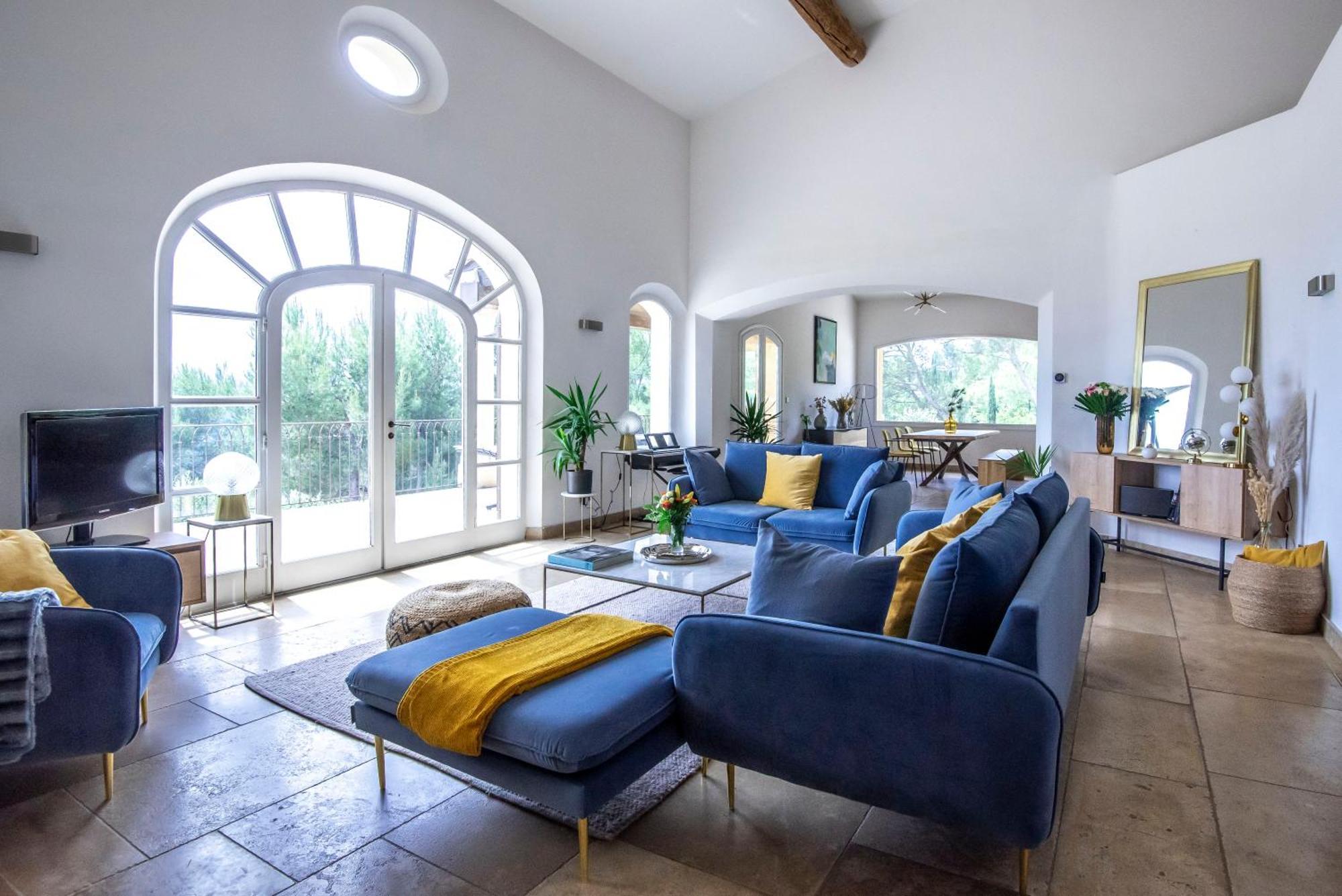Villa Lumineuse Avec Piscine Clim 1Ere Etage Vue Panoramique Sur Les Montagnes Sur Le Site De La Sainte-Victoire Le Tholonet Exteriér fotografie